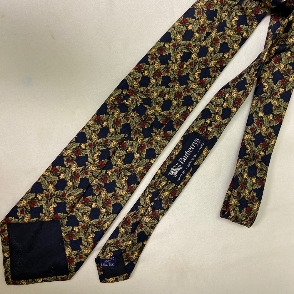 Burberry’s men’s tie - Picture 4 of 4
